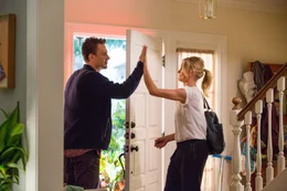 Jason Segel (Jay), Cameron Diaz (Annie).