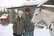 (v.l.n.r.) Amy Fleming (Amber Marshall); Ty Borden (Graham Wardle)