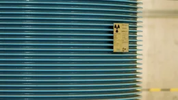 Bis zur Endlagerung muss der hochradioaktive M&uuml;ll in Castorbeh&auml;ltern aufbewahrt werden.