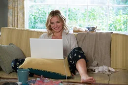 Cameron Diaz (Annie).