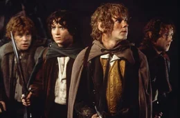 L-R: Sam (Sean Astin), Frodo (Elijah Wood), Merry (Dominic Monaghan) und Pippin (Billy Boyd)