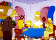 Familie Simpson nimmt den alten Chester bei sich auf und finanziert ihm den Anwalt.
