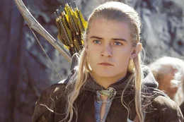 Legolas (Orlando Bloom), der Sohn des K&ouml;nigs der Waldelben, ist Mitglied der Ringgemeinschaft und freundet sich mit dem Zwergen Gimli an. Gemeinsam bestehen sie gro&szlig;e Schlachten, wie beispielsweise den Kampf um die Hornburg. Legolas ist ein sehr guter Bogensch&uuml;tze.