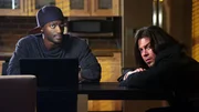 Alec Hardison (Aldis Hodge, l.) und Eliot Spencer (Christian Kane)