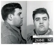 Im Gefängnis lernt Vincent Gigante den berüchtigten Mafia-Boss Vito Genovese kennen: Der Beginn einer langen Freundschaft.