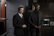 Das Auto eines ehemaligen NFL Quarterbacks explodiert und Jane (Simon Baker, l.) und das CBI untersuchen den offensichtlichen Tod des Sportlers und sto&szlig;en dabei auf Steve Penn (Eric John Bentley, r.).Doch hat er damit etwas zu tun?