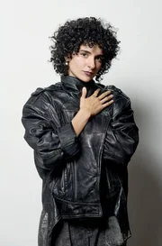 Die palästinensische Sängerin Rasha Nahas, geboren in Haifa, pendelt heute zwischen den USA und Deutschland. Die palästinensische Sängerin Rasha Nahas, geboren in Haifa, pendelt heute zwischen den USA und Deutschland.