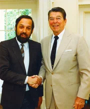 Heinz Nußbaumer im Gespräch mit Ronald Reagan, 40. US-Präsident (von 1981 bis 1989). Heinz Nußbaumer im Gespräch mit Ronald Reagan, 40. US-Präsident (von 1981 bis 1989).