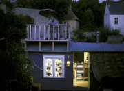 Peter (Peter Lustig) rechnet und rechnet - bis in die Nacht hinein. Doch wie er es auch dreht und wendet, es bleibt nicht gen&uuml;gend Geld &uuml;brig.