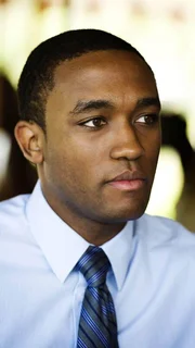 Detective Barry Frost (Lee Thompson Young) ermittelt in einem seltsamen Fall: Ein Mörder gipst seine Opfer in Statuen ein und stellt sie überall in Boston auf. Detective Barry Frost (Lee Thompson Young) ermittelt in einem seltsamen Fall: Ein Mörder gipst seine Opfer in Statuen ein und stellt sie überall in Boston auf.