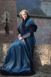 Mit Magie versucht Jacquetta Woodville (Janet McTeer), schlimmeres Übel von ihr und ihrer Familie abzuwenden - wird ihr das gelingen? Mit Magie versucht Jacquetta Woodville (Janet McTeer), schlimmeres Übel von ihr und ihrer Familie abzuwenden - wird ihr das gelingen?