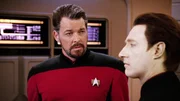 William Thomas 'Will' Riker (Jonathan Frakes, l.) und Lieutenant Commander Data (Brent Spiner, r.)