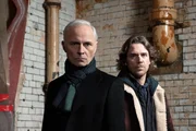 Guilt – Keiner ist schuld Staffel 2 Folge 4 Auferstanden von den Toten: Mark Bonnar als Max McCall, Jamie Sives als Jake McCall Guilt – Keiner ist schuld Staffel 2 Folge 4 Auferstanden von den Toten: Mark Bonnar als Max McCall, Jamie Sives als Jake McCall