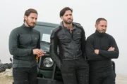 Roach (Clemens Schick, l.), Bodhi (&Eacute;dgar Ram&iacute;rez, M.) und Grommet (Matias Varela, r.) haben sich acht Pr&uuml;fungen als Ziel gesetzt, welche sie bestreiten m&ouml;chten. Durch die Pr&uuml;fungen wollen sie die Kr&auml;fte der Natur ehren. Ihr eigenes Leben spielt dabei keine gro&szlig;e Rolle.