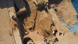 Grabungen unter der gesprengten Jonas-Moschee: Nach der Zerst&ouml;rung durch die Terrormiliz IS beginnen Arch&auml;ologen mit der Restaurierung.