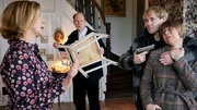 v.li.: Hildegard Knutzen (Marion Kracht), Herr Töteberg (Stephan A. Tölle), Eike Siering (Mirco Kreibich), Annette Weinert (Katja Danowski) v.li.: Hildegard Knutzen (Marion Kracht), Herr Töteberg (Stephan A. Tölle), Eike Siering (Mirco Kreibich), Annette Weinert (Katja Danowski)