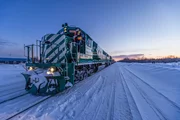 In den Zügen von Kanadas Eisenbahngesellschaft VIA Rail erleben Passagiere eine beeindruckende Reise durch einzigartige Landschaften. In den Zügen von Kanadas Eisenbahngesellschaft VIA Rail erleben Passagiere eine beeindruckende Reise durch einzigartige Landschaften.