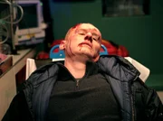 Der Polizist Svartman (Fredrik Gunnarson) hat die schwere Folter überlebt. Der Polizist Svartman (Fredrik Gunnarson) hat die schwere Folter überlebt.