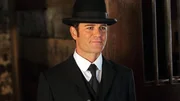 Detective William Murdoch (Yannick Bisson)