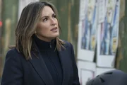 Captain Olivia Benson (Mariska Hargitay) Captain Olivia Benson (Mariska Hargitay)