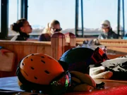 Einkehr auf der Hütte - auch das gehört zum Skivergnügen.