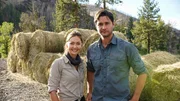 Jessica Chobot und Phil Torres untersuchen ein paranormales Ereignis auf einer Ranch in Oregon. Jessica Chobot und Phil Torres untersuchen ein paranormales Ereignis auf einer Ranch in Oregon.