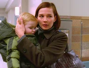 Claire (Heather Burns) hat es satt, immer auf den Sohn ihrer reichen Schwester aufzupassen. Claire (Heather Burns) hat es satt, immer auf den Sohn ihrer reichen Schwester aufzupassen.