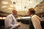 Syracuse New York - Justin spricht mit Pete Sala, dem Gesch&auml;ftsf&uuml;hrer des Carrier Dome.