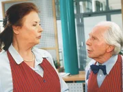 MDR Fernsehen IN ALLER FREUNDSCHAFT, FOLGE 195, "Doktorspiele". Charlotte (Ursula Karusseit, links) hat neue Regeln in der Cafeteria aufgestellt: Keiner darf mehr anschreiben. Friedrich (Fred Delmare) ist sich nicht sicher, ob es funktioniert? MDR Fernsehen IN ALLER FREUNDSCHAFT, FOLGE 195, "Doktorspiele". Charlotte (Ursula Karusseit, links) hat neue Regeln in der Cafeteria aufgestellt: Keiner darf mehr anschreiben. Friedrich (Fred Delmare) ist sich nicht sicher, ob es funktioniert?