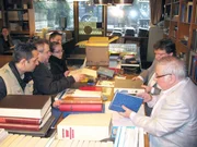 Mauro lässt die Briefmarken von Experten schätzen...