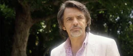 Maximo (Eugenio Derbez)
