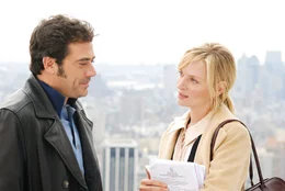 &Uuml;ber einen PC-Crack hackt sich Patrick (Jeffrey Dean Morgan, l.) in New Yorks B&uuml;rgerregister und erkl&auml;rt sich und Emma (Uma Thurman, r.) kurzerhand zu Mann und Frau. Das stiftet bei der sonst so pfiffigen Powerfrau nicht nur einige Verwirrung, als sie mit ihrem Verlobten Richard die Hochzeitsvorbereitungen angeht, sondern verursacht auch ein Gef&uuml;hlschaos, als sie Patrick schlie&szlig;lich pers&ouml;nlich kennen lernt ...