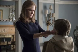 L-R: Frau Barbour (Nicole Kidman), Junger Theo Decker (Oakes Fegley)