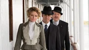 L-R: Julia Ogden (Helene Joy), William Murdoch (Yannick Bisson), Thomas Brackenreid (Thomas Craig)