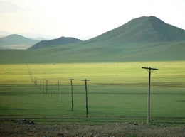 Mongolische Landschaft im Fr&uuml;hling. Nach einem langen kalten Winter wird die Steppe nur langsam gr&uuml;n.