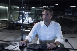 Alfred (Jeremy Irons)