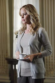 Trauert Maggie Vega (Chandra West) wirklich um ihren Ehemann, der ermordet aufgefunden wurde?