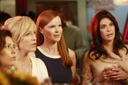 F&uuml;nf Jahre sind ins Land gezogen und bei Lynette (Felicity Huffman, 2.v.l.), Susan (Teri Hatcher, r.), Gabrielle (Eva Longoria, l.), Bree (Marcia Cross, 2.v.r.) hat sich viel getan - Gutes wie Schlechtes ...
