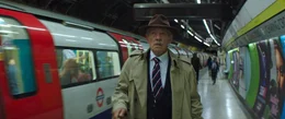 Roy Courtnay (Ian McKellen)