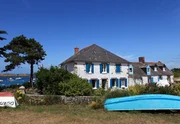 Archipel der Beschaulichkeit: Von den Iles Chausey in der Normandie ist nur die "Grande Isle" bewohnt. Archipel der Beschaulichkeit: Von den Iles Chausey in der Normandie ist nur die "Grande Isle" bewohnt.
