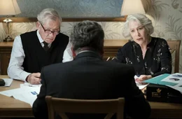 L-R: Roy Courtnay (Ian McKellen) und Betty McLeish (Helen Mirren)