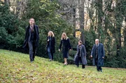 L-R: Paul Muthesius (Lars Eidinger), Laura Muthesius (Friederike Ott), Inga Muthesius (Karoline Eichhorn), Magda Wächter (Barbara Philipp) und Felix Murot (Ulrich Tukur).