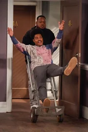 Darren (Jay Linzy, oben); Carter (Julian Gant, unten)