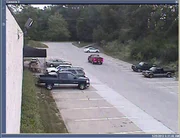 Überwachungskamera-Aufnahmen, wie David Dooley´s Fahrzeug den Tatort verlässt.