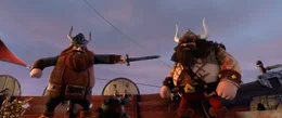 Halvar (l.) und Sven (r.) streiten sich um das magische Schwert.