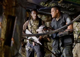 L-R: Royce (Adrien Brody) und Noland (Laurence Fishburne)
