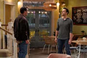 Dan Kingbird (David James Elliott, l.); Max (Cheyenne Jackson, r.) Dan Kingbird (David James Elliott, l.); Max (Cheyenne Jackson, r.)