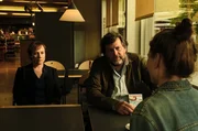 Franziska Tobler und Friedemann Berg versuchen herauszufinden, ob Sandra Vogt von der Gewalttat in ihrem Haus weiß. Franziska Tobler und Friedemann Berg versuchen herauszufinden, ob Sandra Vogt von der Gewalttat in ihrem Haus weiß.