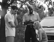 Jane erinnert sich: Einem Polizisten und ihrem Freund erz&auml;hlt sie von ihrer Vergewaltigung.