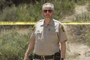 Der Sheriff (Daniel Stern) des Ortes, in dem Monk ein Ufo gesehen haben will, bittet den kauzigen Ermittler um Hilfe bei der Aufklärung eines Mordes... +++ Der Sheriff (Daniel Stern) des Ortes, in dem Monk ein Ufo gesehen haben will, bittet den kauzigen Ermittler um Hilfe bei der Aufklärung eines Mordes... +++